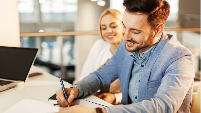 Autoversicherung So Klappt Die Ausserterminliche Kundigung